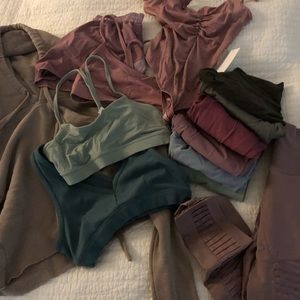 surprise lululemon/ alo bundle